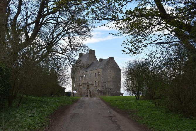 2-Day Outlander Experience Small Group Tour from Edinburgh - Day 2: Cairns, Culloden, Highland Folk Museum, and the Inverness and Cranesmuir look-alikes