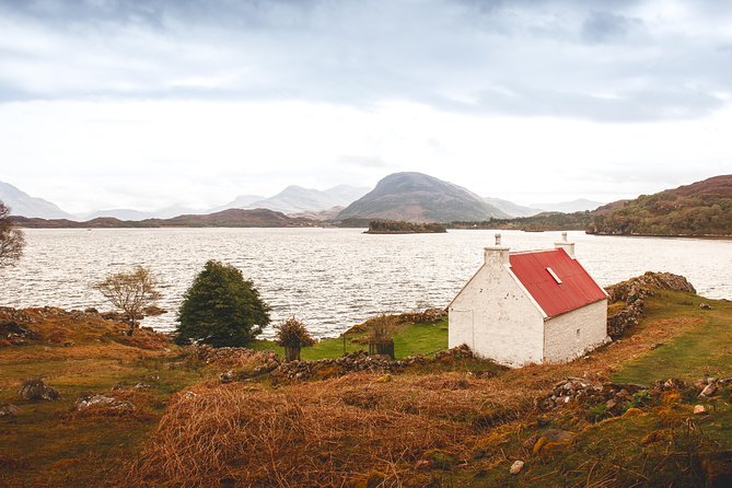 5-Day Highland Explorer and Isle of Skye Small-Group Tour from Edinburgh - Day 1: Dunkeld Cathedral to Ullapool, Forest Ruins and a Highland Fishing Town