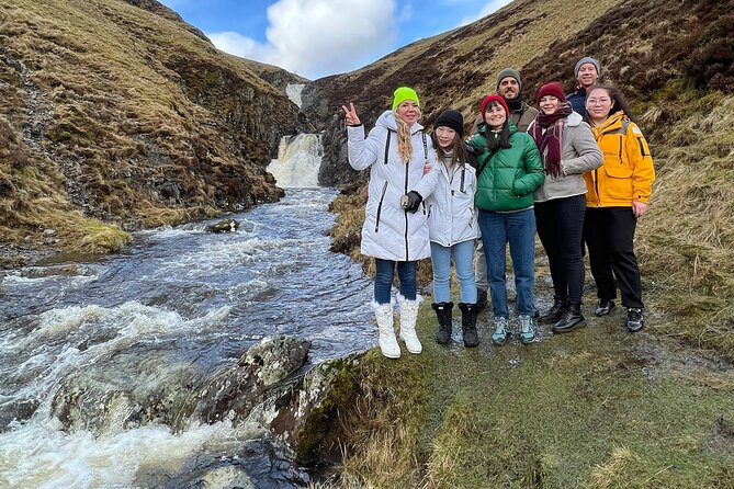5 Days English Speaking Course Around Edinburgh - Day-by-day: Moffat village welcome, Grey Mare’s Tail hike, and Edinburgh castle time