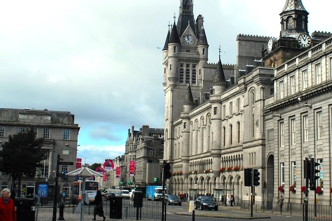 500 Years of Crime and Punishment: A Self-Guided Audio Tour - The Green: street art today, child-snatching crime from the past