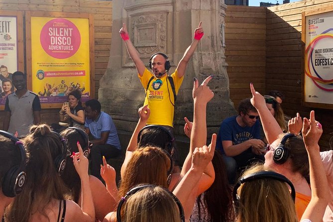 A Silent Disco Adventure in Glasgow - How the headset street party works (and what 1 hour feels like)
