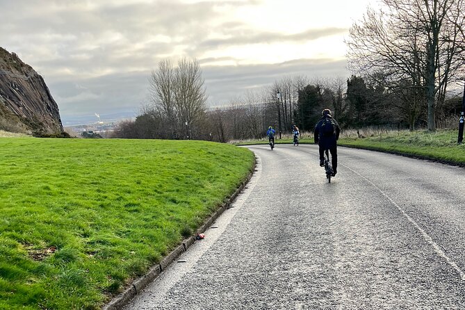 'A wee pedal's' E-bike tour of Arthur's Seat and beyond - Craigmillar Castle to Holyrood Park via the Victorian Tunnel