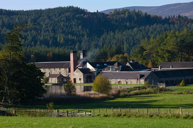 Aberdeen & Shire Castle & Distillery Private Group one Day Tour - Crathes Castle and Gardens: the ticket decision that changes your day