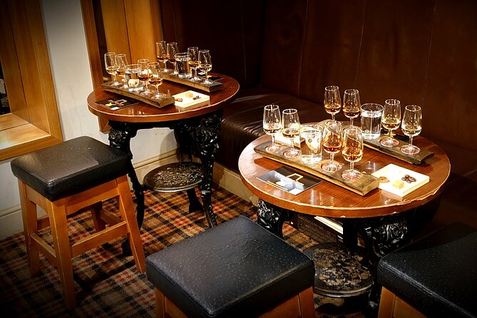 Afternoon Whisky Tasting in a Traditional Edinburgh Bar - Choosing It If You Already Know a Bit