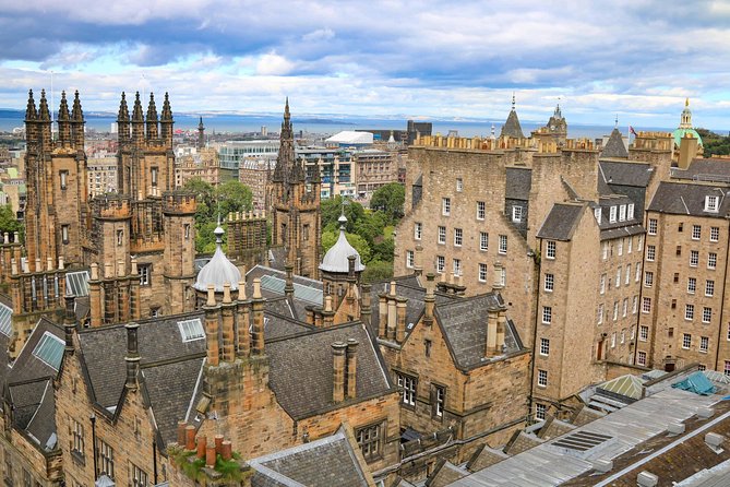 Arrival Transfer: Airport EDI to Edinburgh by Luxury Van - Mercedes V-Class or Vito: Space and Comfort for Real Luggage