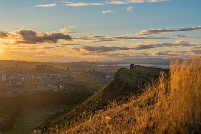 Arthur's Seat Sunset Hike with Mountain Guide - Holyrood Park under your feet: a hill hike with city access