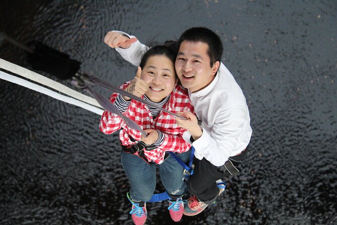 Bungee jump from 40 meters in the stunning valley of Killiecrankie, Scotland - Time, pace, and group size for a 2-hour experience