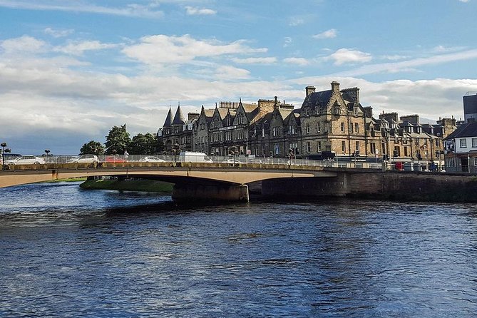 Cawdor Castle, Inverness, Culloden, Outlander and Loch Ness Tour - Culloden Battlefield and Clava Cairns, Where the Ground Does the Talking