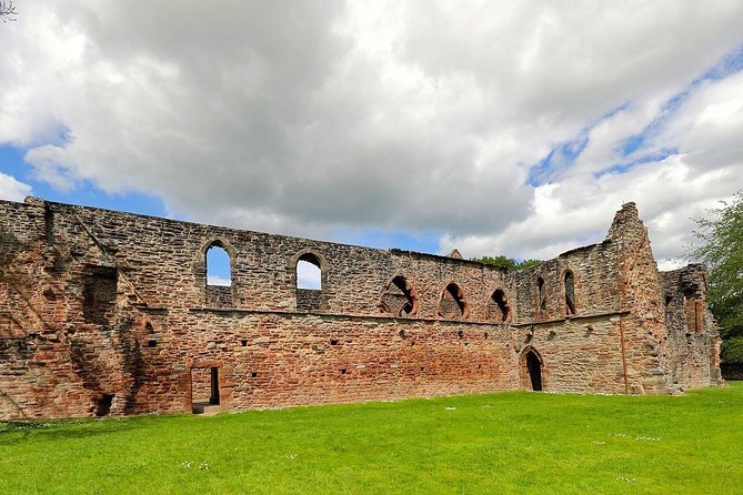 Cawdor Castle, Inverness, Culloden, Outlander and Loch Ness Tour - Loch Ness Monster Hunting, the Reality Check Version