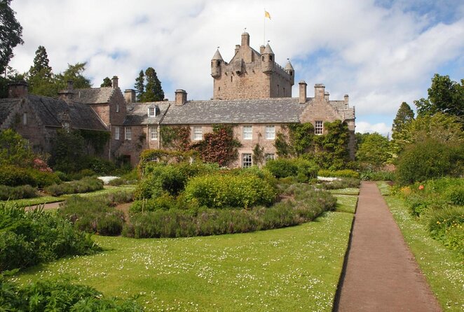 Cawdor Castle, Standing Stones, Culloden and Loch Ness - Key things you should know before you go