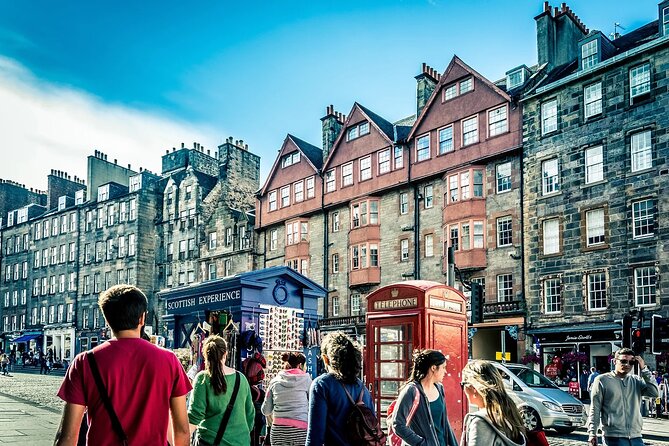 Cellar Of Scotland Walking Tour, taste Edinburgh's finest drinks - Group size, pacing, and how to make it feel effortless