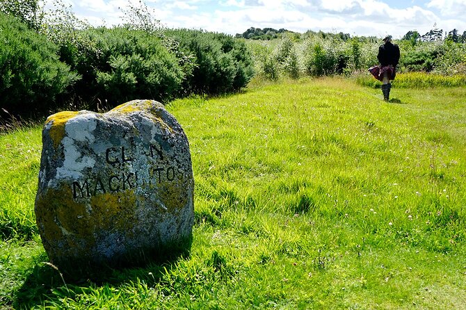 Culloden, Loch Ness + More - Clava Cairns: calm walking after the intensity