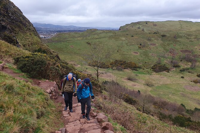 Edinburgh: Arthur's Seat Hike with Local Guide - Why Arthur’s Seat feels close to everything in Edinburgh
