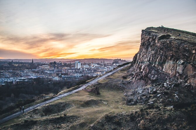 Edinburgh: Arthur's Seat Hike with Local Guide - Regular stops and safer footing when the ground gets tricky