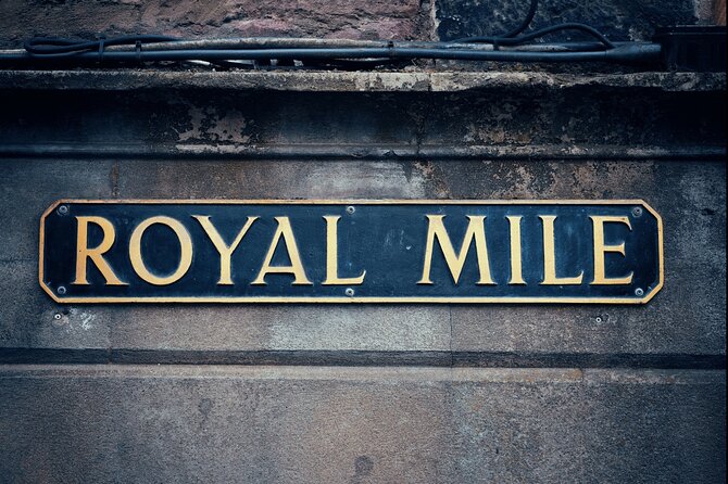 Edinburgh Castle & Old Town Small Group Guided Tour - Finding the most beautiful street, with more than looks