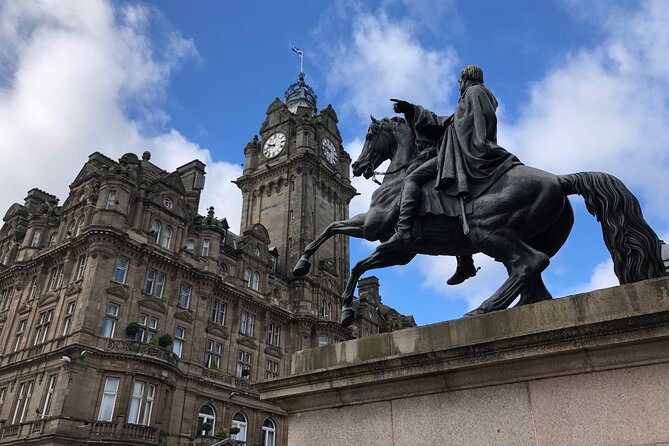 Edinburgh City 4 Hour Private Guided Taxi Tour - Circus Lane: a small stop with big street-level charm