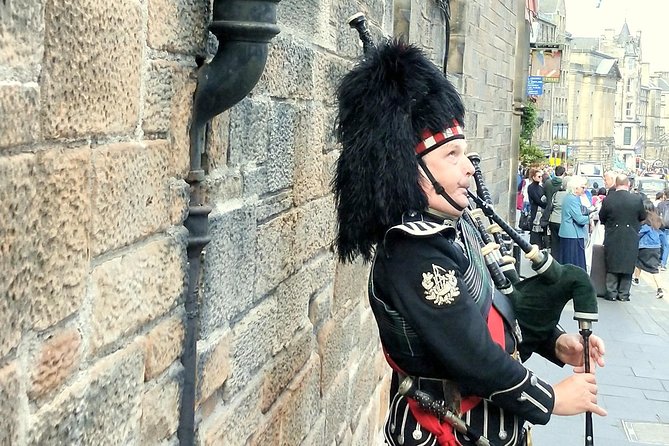 Edinburgh City Walking Tour, Discover Old Town, Royal Mile with a Local Expert! - What to wear for a 4:00 pm Old Town walk