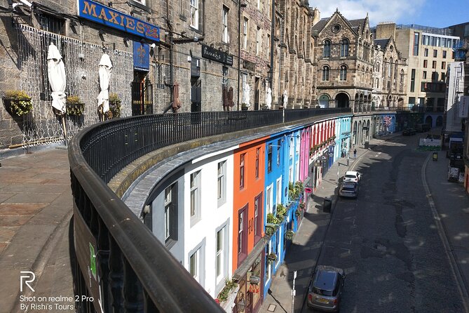 Edinburgh City Walking Tour, Discover Old Town, Royal Mile with a Local Expert! - From Camera Obscura to the Scottish Parliament Building: the one-direction walk