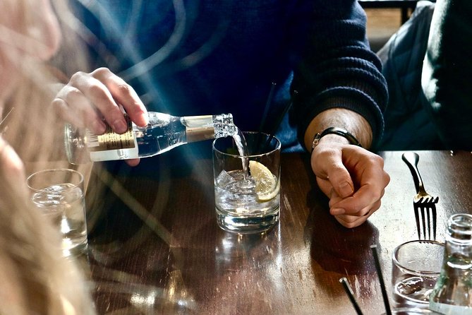 Edinburgh Food Tour with Scotch, Haggis, a Secret Dish & More - Grassmarket Square to the Royal Mile: why the route matters