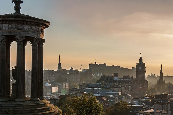 Edinburgh Ghost Tour: Mysteries, Legends and Murders - The guides: what the best reviews reveal about storytelling quality