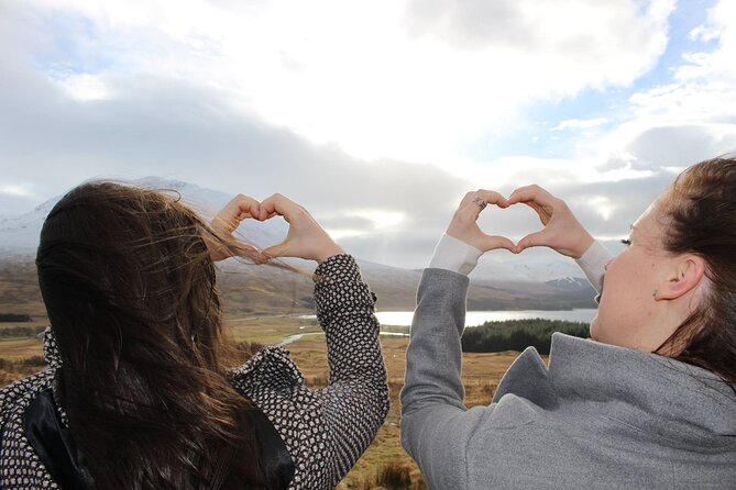 Edinburgh: Loch Ness, Glen Coe & Highlands Private Tour - Morning Start: Pickup, Kelpies, and the Road to Loch Lomond