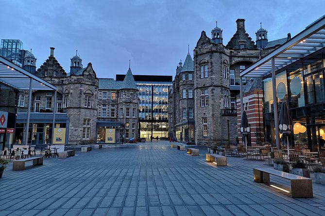 Edinburgh Night Tour with a Local Guide: Private & 100% Personalized - Why this Edinburgh night tour feels different than a fixed bar crawl
