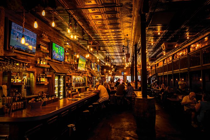 Edinburgh Night Tour with a Local Guide: Private & 100% Personalized - Old Town streets at night, and how the guide picks your nightlife neighborhood