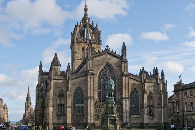 Edinburgh Private city tour - Price and value at $825.27 per person