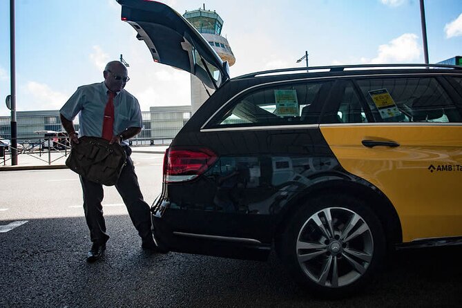 Edinburgh Private Transfer from Edinburgh Airport to City centre - Meet-and-greet details, name board, and where you might wait