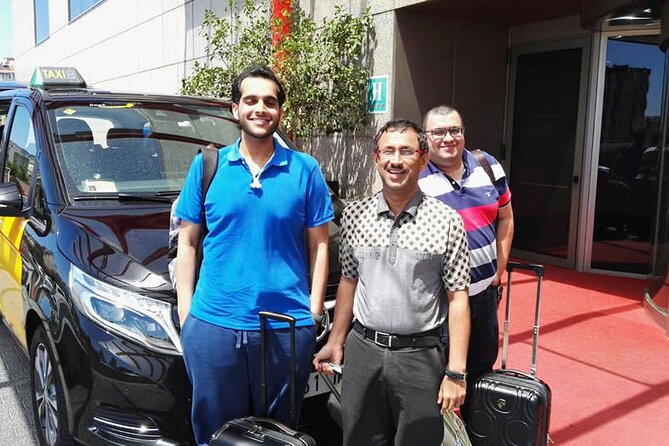 Edinburgh Private Transfer from Edinburgh Airport to City centre - Premium sedan or minivan: choosing the right vehicle for your group