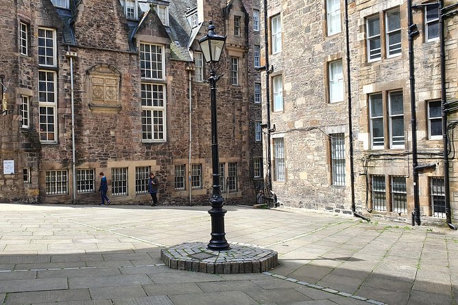 Edinburgh Private Walking Tour - Deacon Brodie’s Tavern: Respectability Meets the Secret Life
