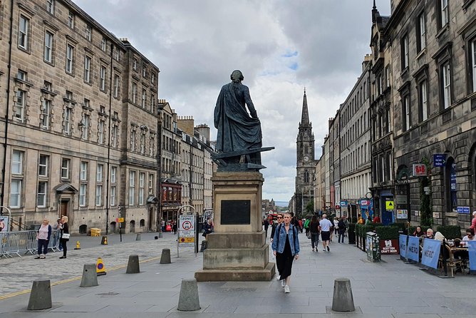 Edinburgh Private Walking Tour - Grassmarket to Victoria Street: The Harry Potter Connection and Local Shopping