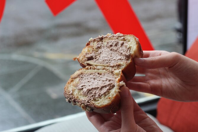 Edinburgh’s Donut & Pastry Experience with Underground Donut Tour - Guides, Stories, and the Little Touches That Make It Fun