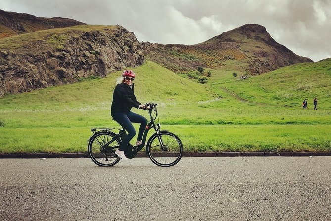 Edinburgh Sky to Sea Bike or E-Bike Tour with Transfer by TBC - Stop-by-stop: ancient route to university to parliament