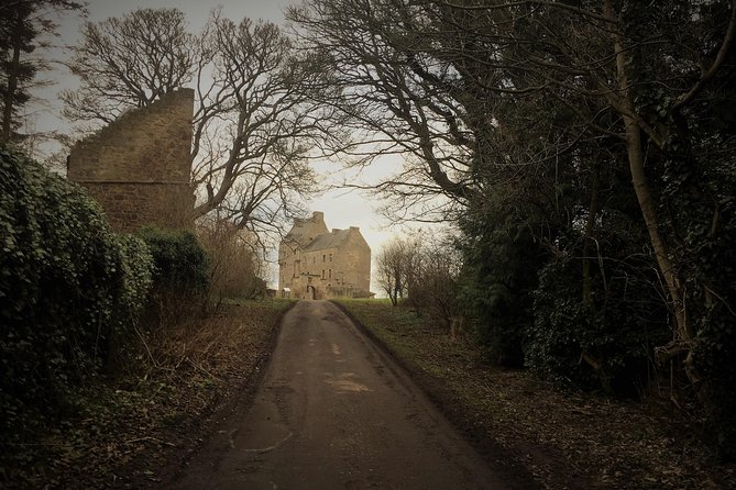 Edinburgh: The Outlander, Palaces & Jacobites Tour - Outlander filming locations within a single long day from Edinburgh