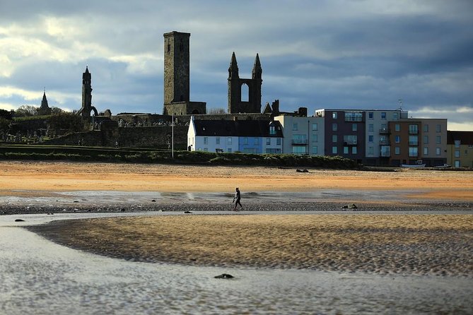 Edinburgh to St Andrews private driving tour - St Andrews Links and the Old Course: the famous tee, the 18th hole, and the Swilcan Bridge