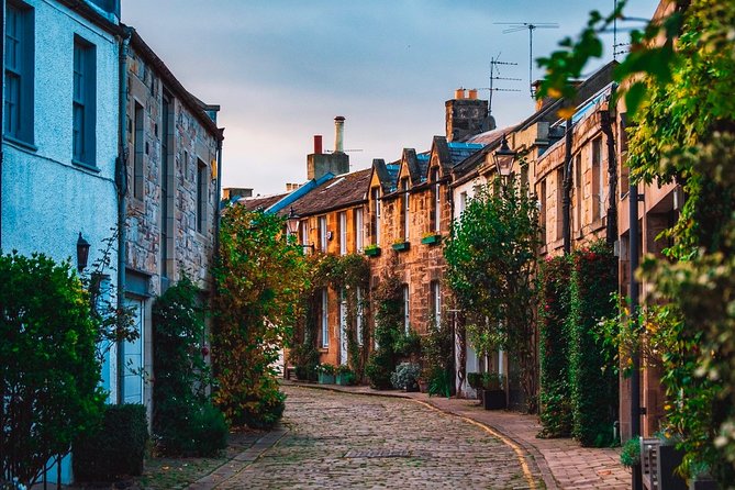 Edinburgh Tour Half Day - Beyond the Fortress: Old Town, Calton Hill Views, and Arthur’s Seat Options