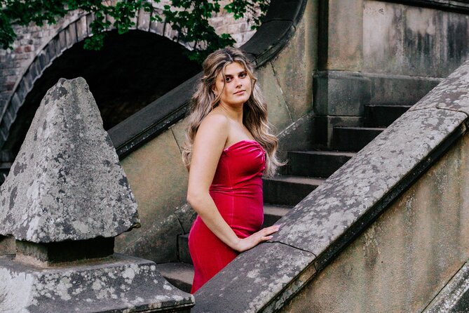Enchanted Professional Private Photoshoot Tour in Edinburgh - Calton Hill finish: best views, best timing