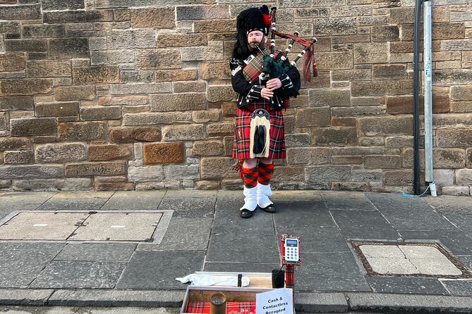 English Speaking Homestay Exploring Edinburgh and National Parks - Transportation, tickets, and getting where you need to go