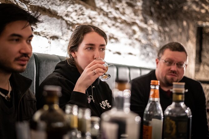 Evolution of Gin and Underground Gin Tasting in Edinburgh | 1hr - Why The Lost Close makes this Edinburgh gin tasting feel special