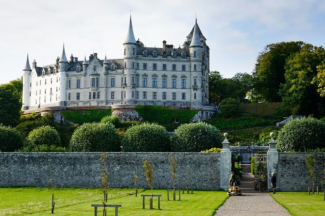 Fairytale Shore Experience - Dunrobin Castle Gardens and Falconry, the Storybook Anchor