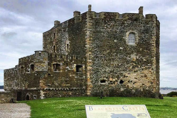 Five Outlander locations , Outlander film locations tour - Doune Castle as Castle Leoch, Where the Great Hall Factor Matters