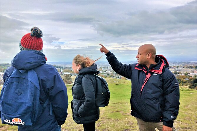 Full Day Tour of Edinburgh Including Lunch With A Local Expert - Old Town and the Royal Mile, plus Castle-area payoff