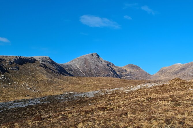 Full-Day Walking and Hiking Adventure in Quinag Mountain Range - How the day typically unfolds from start to finish