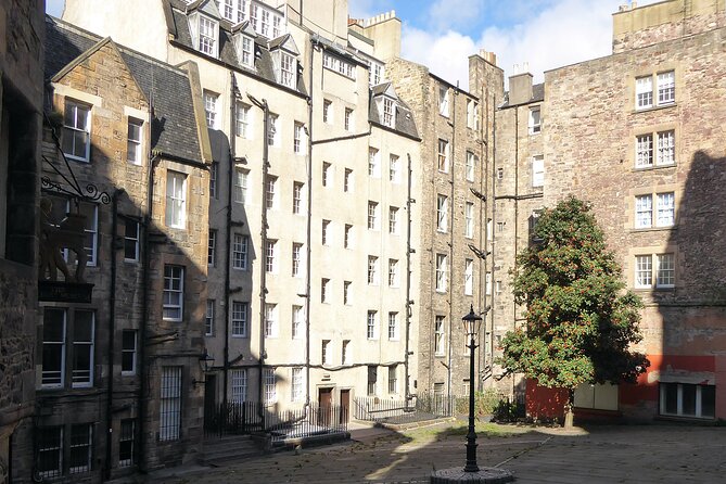 Fun, Flexible Treasure Hunt Around Edinburgh with Cryptic Clues & Hidden Gems - The route across central Edinburgh, from Castle to Lady Stairs House
