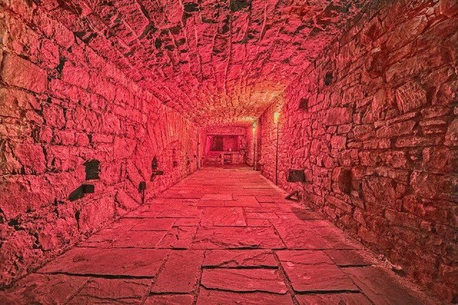 Ghost Tour in Spanish - Stop in Edinburgh Old Town: the guided walk that actually matters