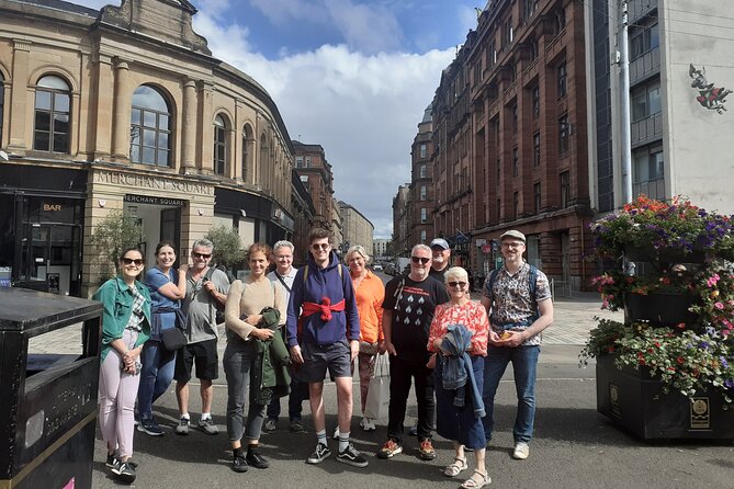 Glasgow City Centre Walking Tour with Local Guide - Street art moment and the Gallery of Modern Art finish