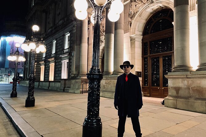 Gothic Glasgow Walking Tour - Meet Vincent, The Man in the Hat, your actor guide