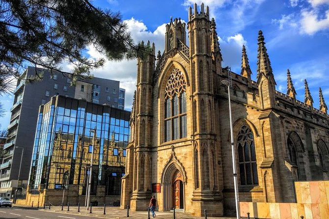 Half-Day Private Glasgow Must-Sees Tour - A 4-Hour Private Walk Starts at George Square