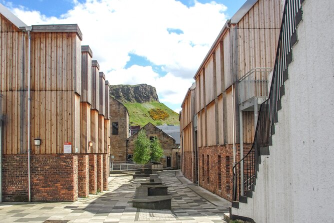 Highlights from Edinburgh’s Old Town: A Self-Guided Audio Tour - Gladstone’s Land: an actual pre-17th century survivor on the Royal Mile